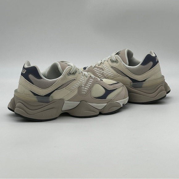 New Balance 9060 Sneakers. Size 5.5 boys, Women 7 - Picture 9 of 9